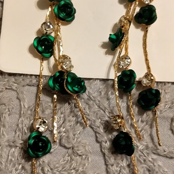 Fashion Bug Jewelry - DARK GREEN NOT BLACK FLOWER EARRINGS